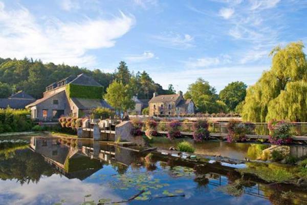 Village du Morbihan: Le Gacilly village des artistes